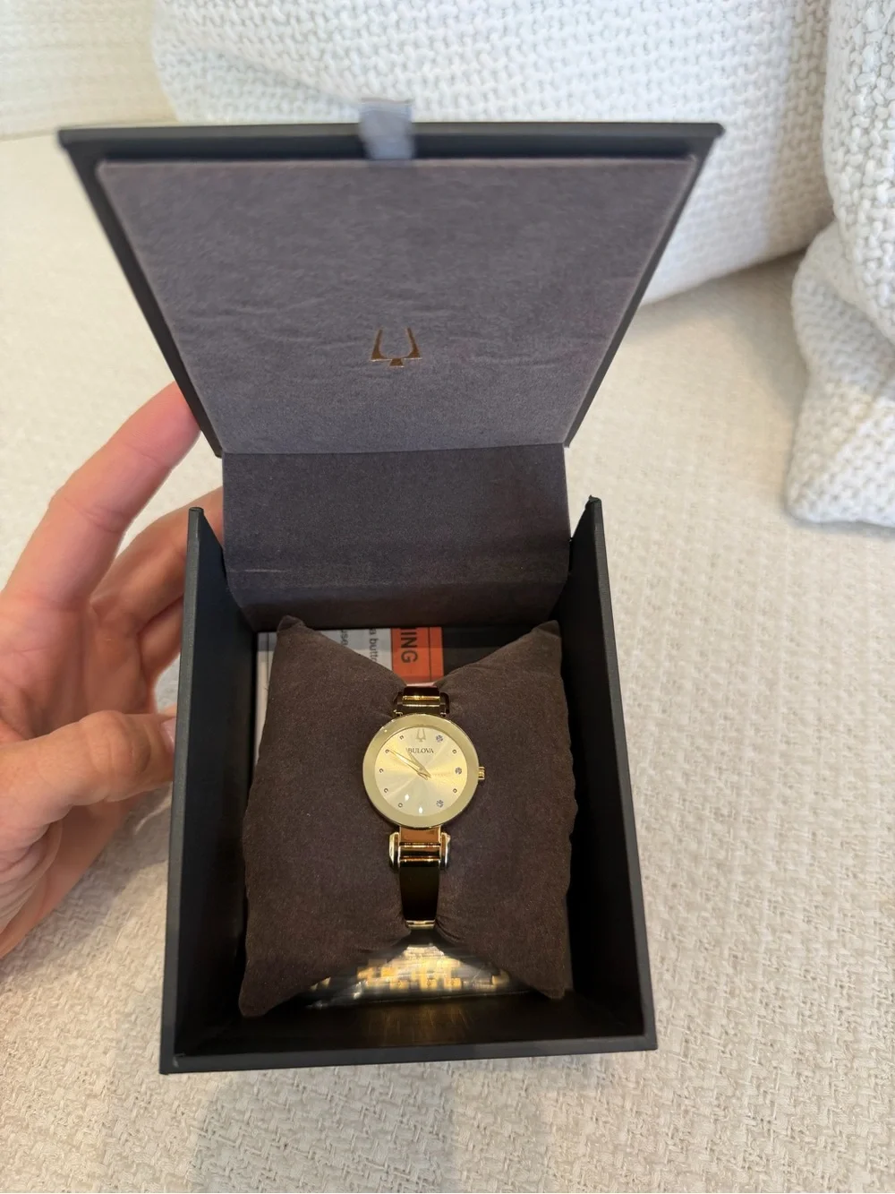 BRAND NEW STUNNING BULOVA WATCH!